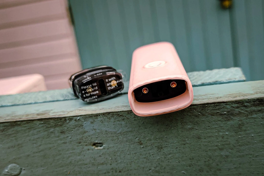 Voopoo Vinci Q — снятие картриджа